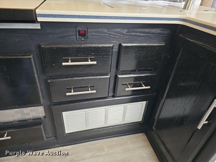 image for item DK0705 1996 Thor West Residency 3650 FTS351232 RV