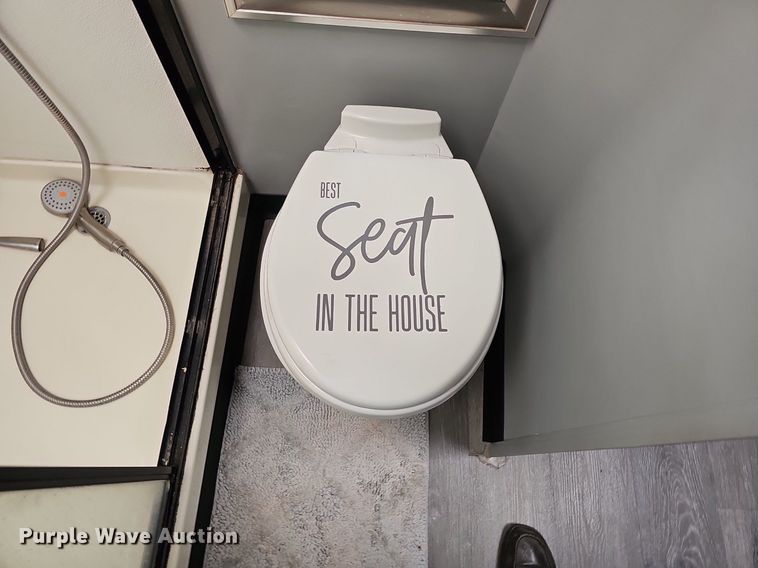 image for item DK0705 1996 Thor West Residency 3650 FTS351232 RV