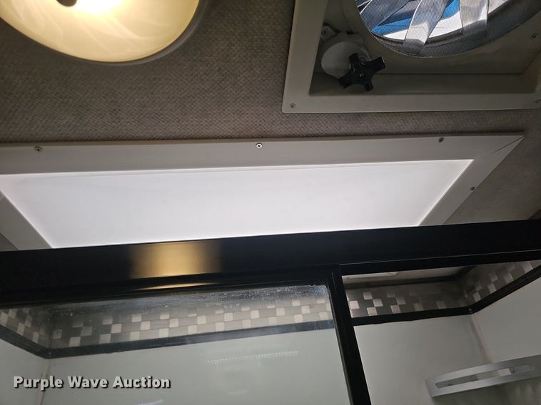 image for item DK0705 1996 Thor West Residency 3650 FTS351232 RV