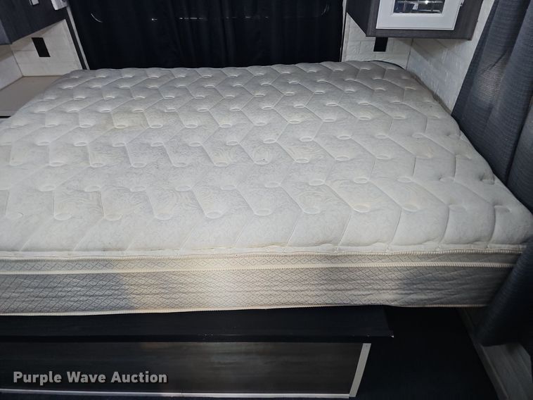 image for item DK0705 1996 Thor West Residency 3650 FTS351232 RV