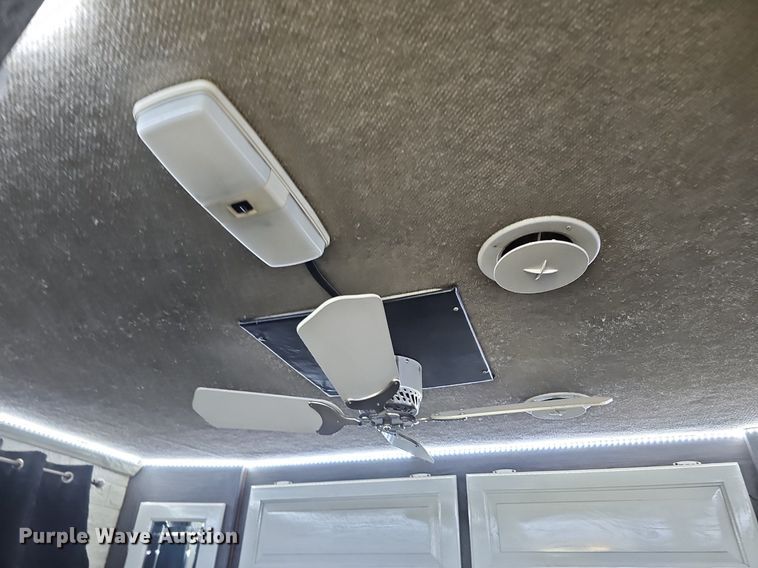 image for item DK0705 1996 Thor West Residency 3650 FTS351232 RV