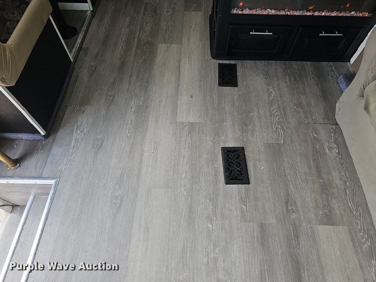 image for item DK0705 1996 Thor West Residency 3650 FTS351232 RV