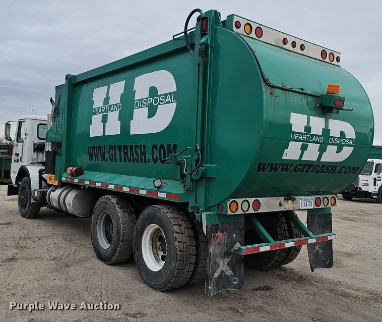 image for item DK0719 2004 Auto Car Xpeditor refuse truck