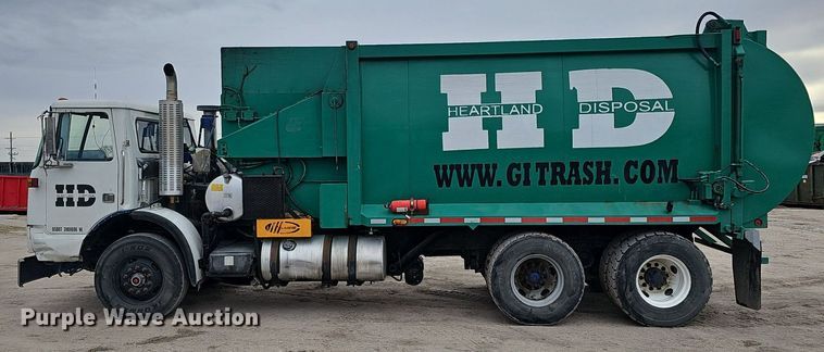 image for item DK0719 2004 Auto Car Xpeditor refuse truck