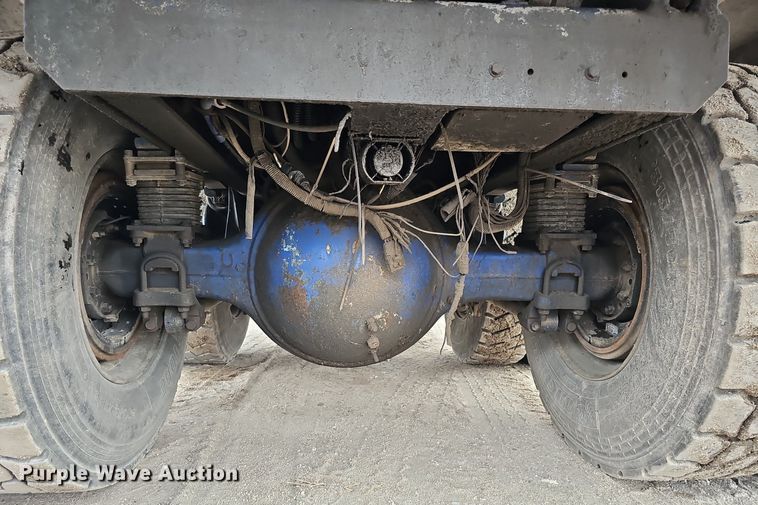 image for item DK0719 2004 Auto Car Xpeditor refuse truck