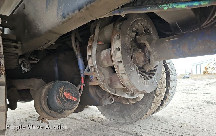 image for item DK0719 2004 Auto Car Xpeditor refuse truck