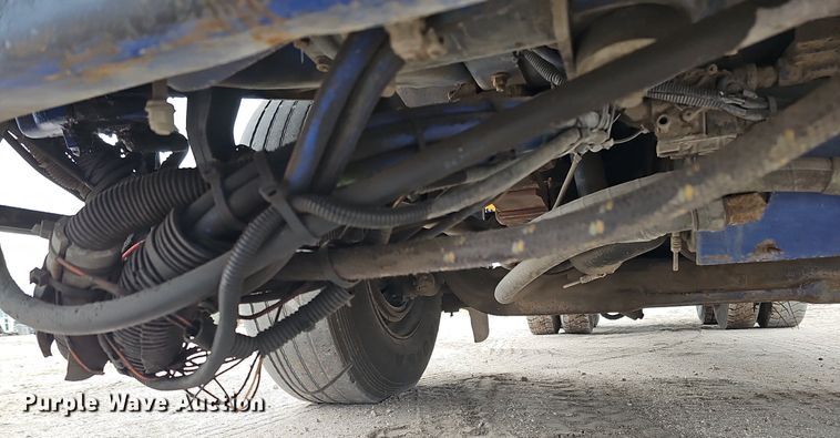 image for item DK0719 2004 Auto Car Xpeditor refuse truck