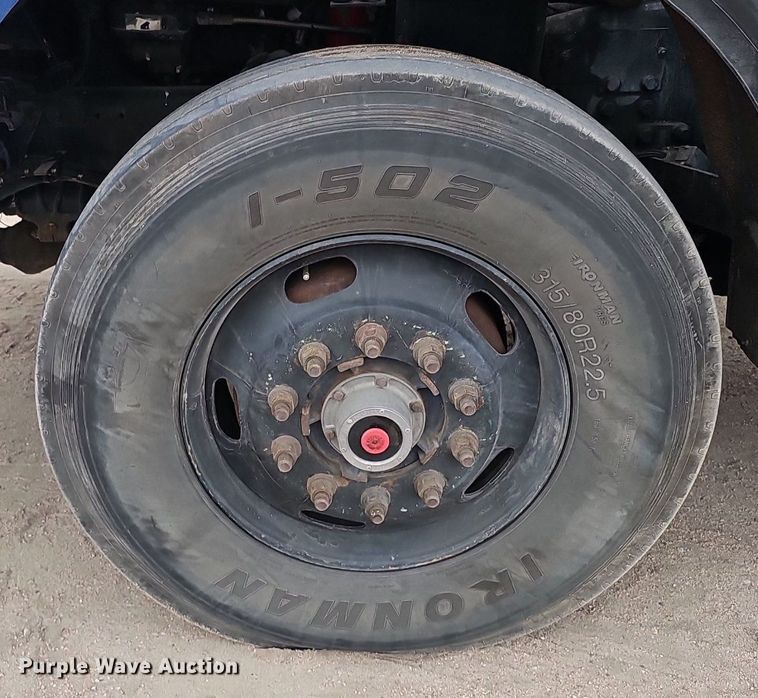 image for item DK0719 2004 Auto Car Xpeditor refuse truck