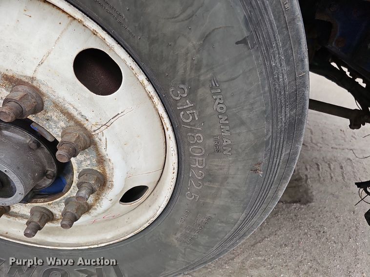 image for item DK0719 2004 Auto Car Xpeditor refuse truck