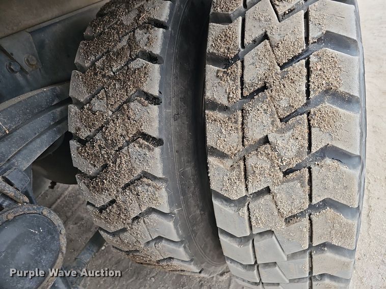 image for item DK0719 2004 Auto Car Xpeditor refuse truck