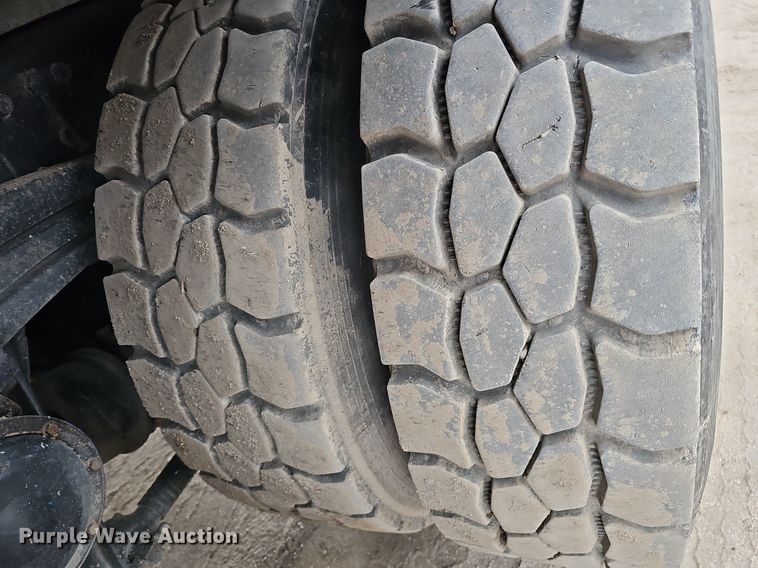 image for item DK0719 2004 Auto Car Xpeditor refuse truck