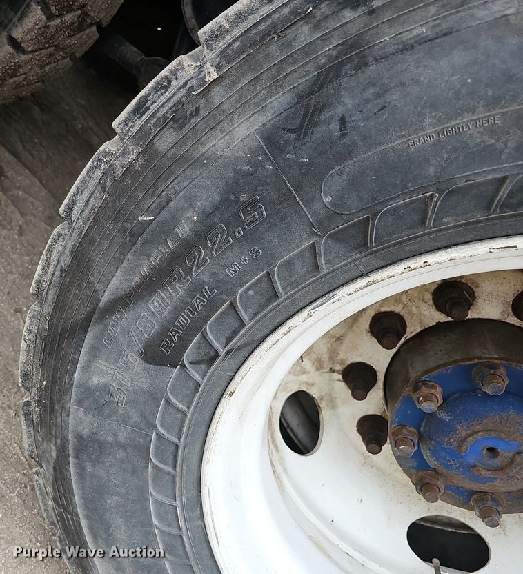 image for item DK0719 2004 Auto Car Xpeditor refuse truck