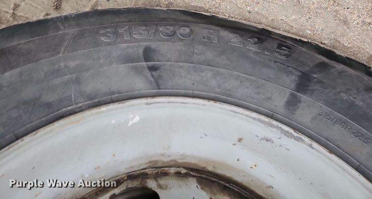 image for item DK0719 2004 Auto Car Xpeditor refuse truck