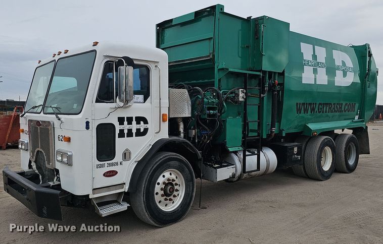 image for item DK0720 2009 Peterbilt 320 refuse truck