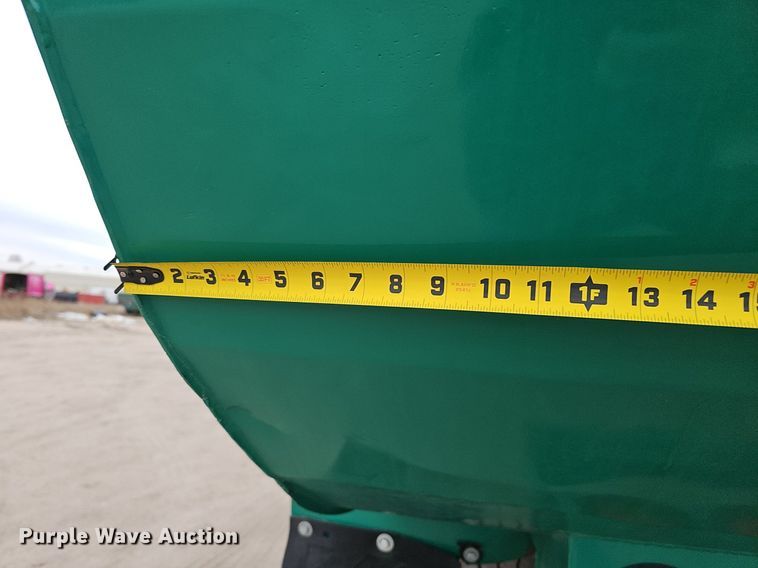 image for item DK0720 2009 Peterbilt 320 refuse truck