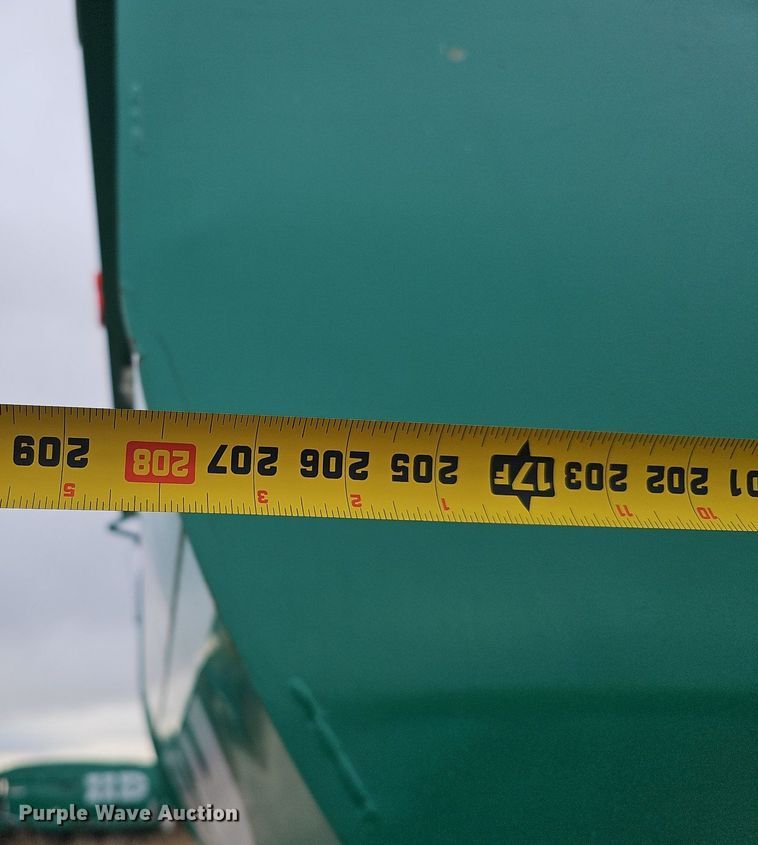 image for item DK0720 2009 Peterbilt 320 refuse truck