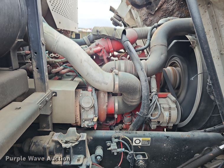 image for item DK0720 2009 Peterbilt 320 refuse truck