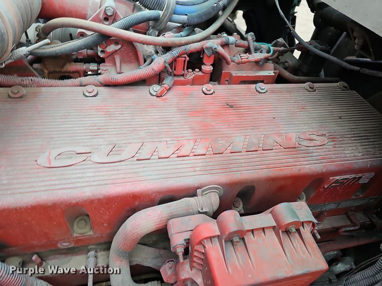 image for item DK0720 2009 Peterbilt 320 refuse truck