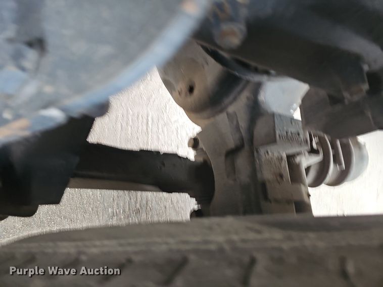 image for item DK0720 2009 Peterbilt 320 refuse truck