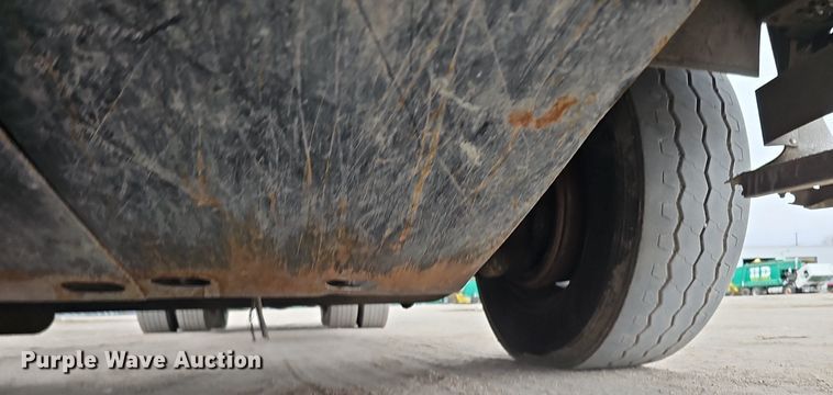 image for item DK0720 2009 Peterbilt 320 refuse truck