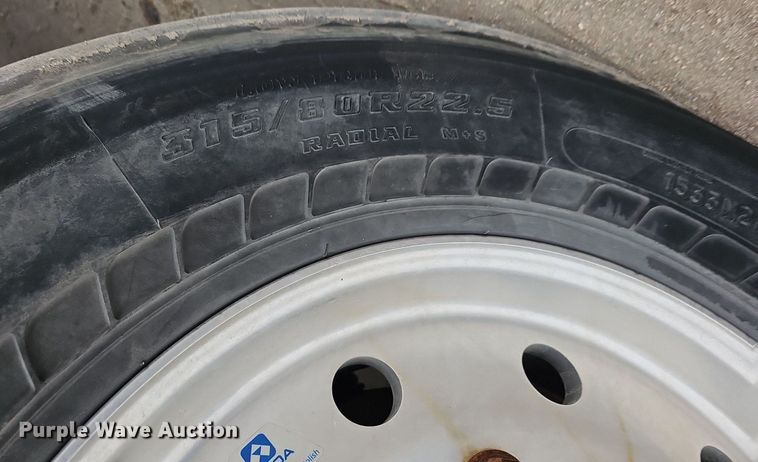 image for item DK0720 2009 Peterbilt 320 refuse truck