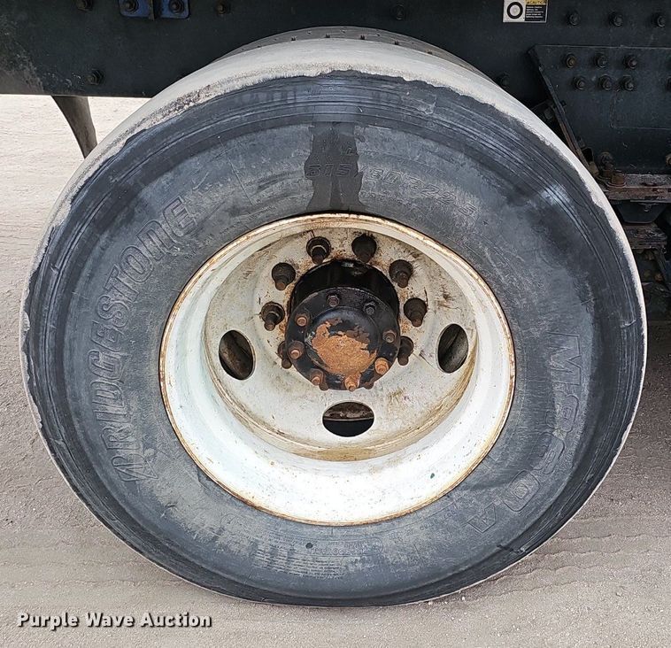 image for item DK0720 2009 Peterbilt 320 refuse truck