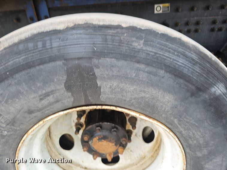 image for item DK0720 2009 Peterbilt 320 refuse truck