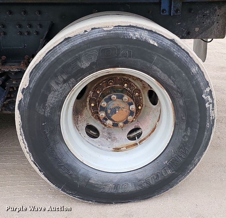 image for item DK0720 2009 Peterbilt 320 refuse truck