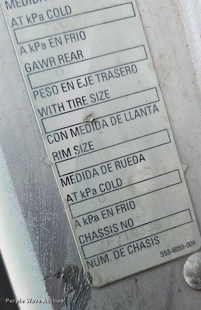 image for item DK0720 2009 Peterbilt 320 refuse truck