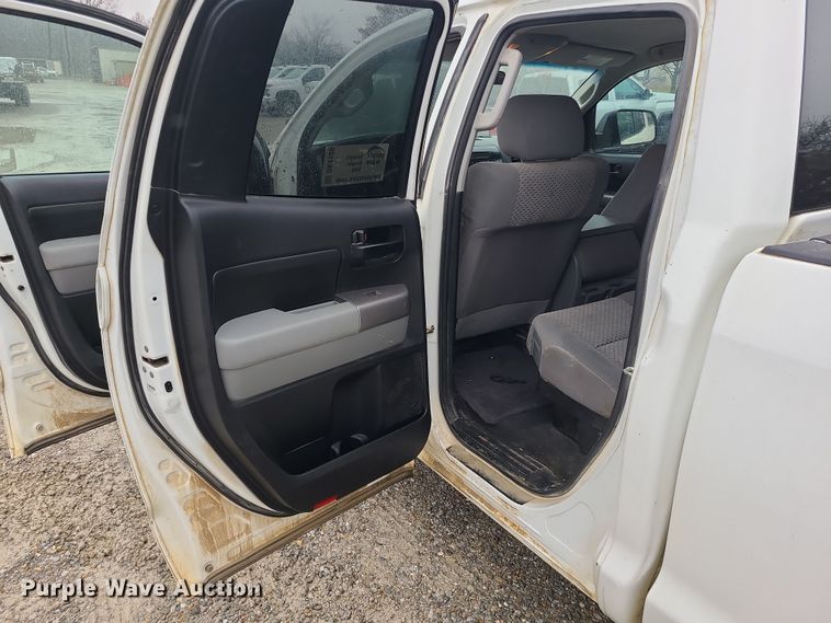 image for item DK4180 2013 Toyota Tundra Double Cab pickup truck