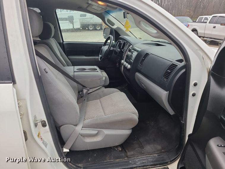 image for item DK4180 2013 Toyota Tundra Double Cab pickup truck