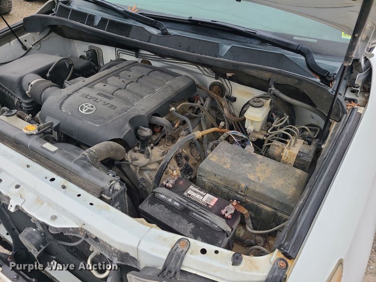 image for item DK4180 2013 Toyota Tundra Double Cab pickup truck