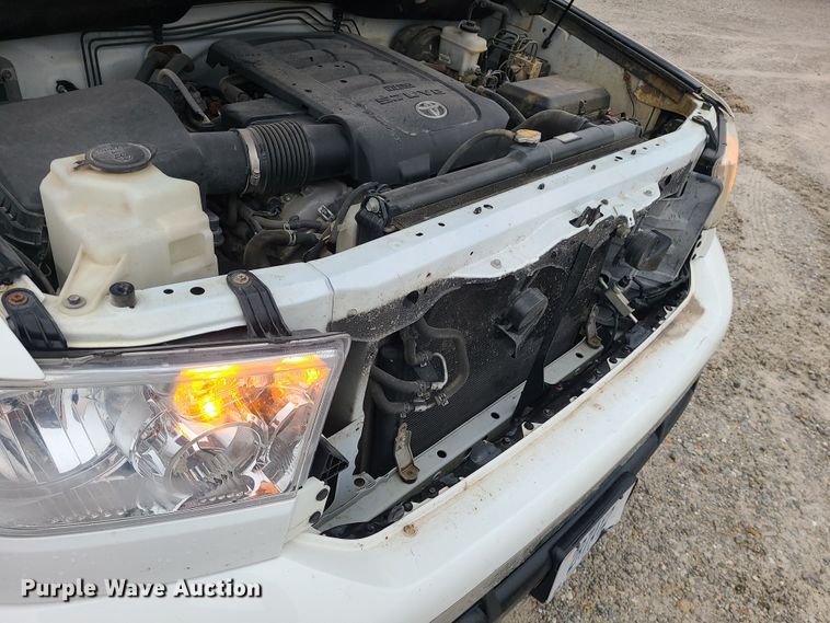 image for item DK4180 2013 Toyota Tundra Double Cab pickup truck