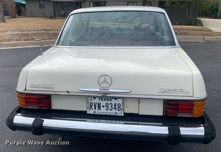 image for item DM7756 1975 Mercedes Benz 240D 