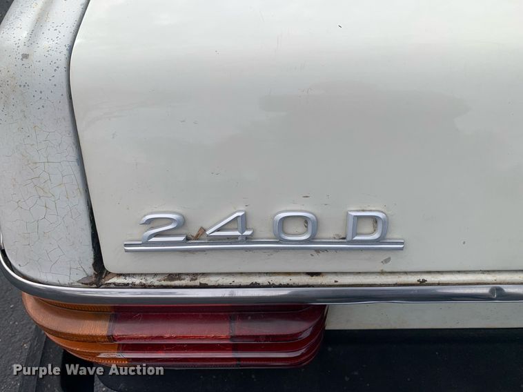 image for item DM7756 1975 Mercedes Benz 240D 