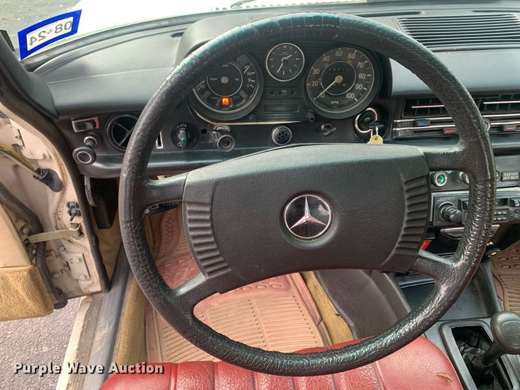 image for item DM7756 1975 Mercedes Benz 240D 