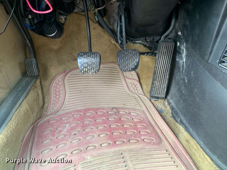 image for item DM7756 1975 Mercedes Benz 240D 