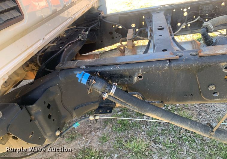 image for item DM7760 2019 Ford F550 truck cab and chassis