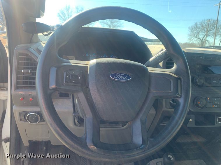 image for item DM7760 2019 Ford F550 truck cab and chassis