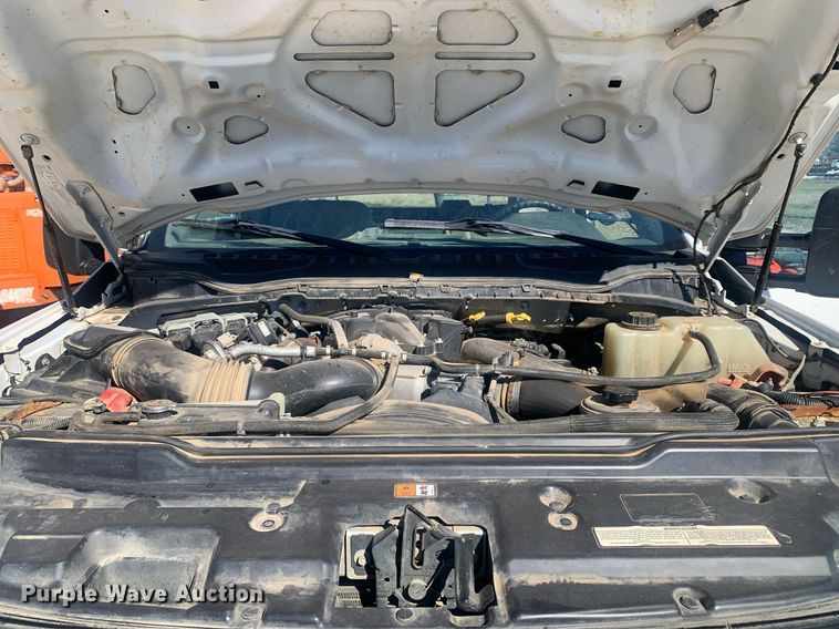 image for item DM7760 2019 Ford F550 truck cab and chassis