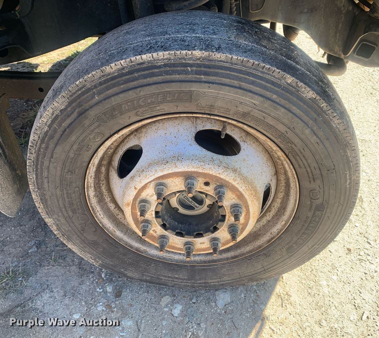 image for item DM7760 2019 Ford F550 truck cab and chassis