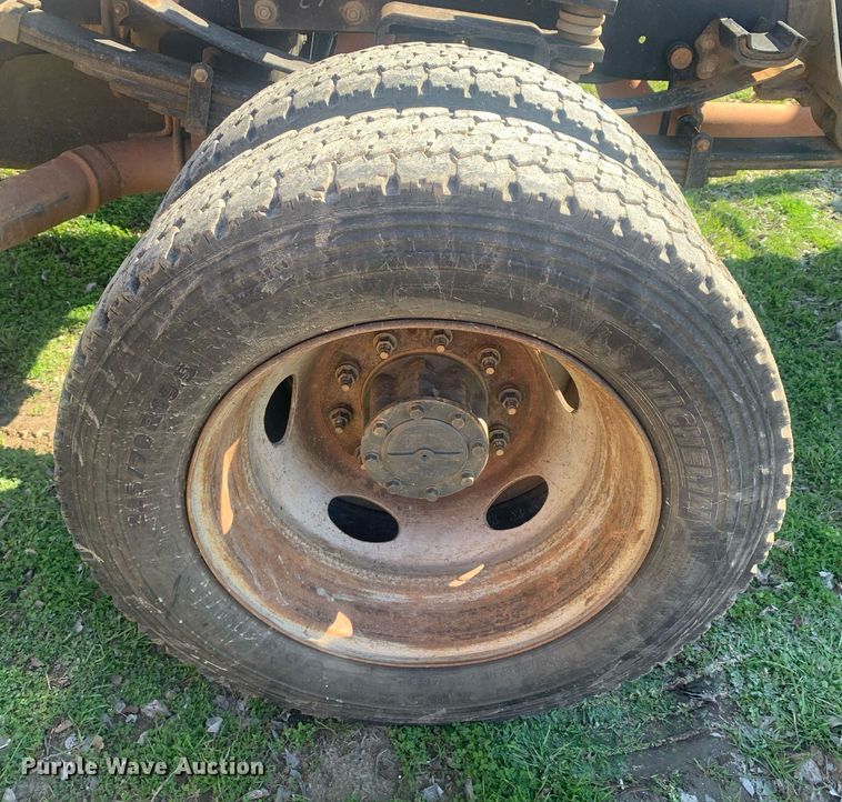 image for item DM7760 2019 Ford F550 truck cab and chassis