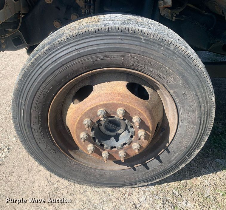 image for item DM7760 2019 Ford F550 truck cab and chassis