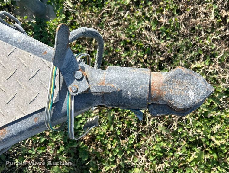 image for item DN0555 2016 Diamond C utility trailer