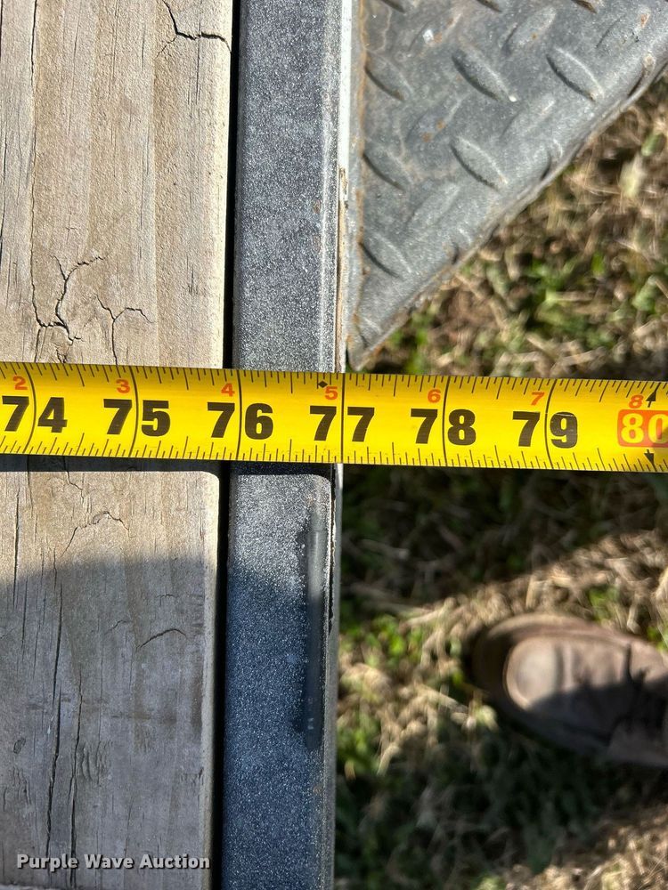 image for item DN0555 2016 Diamond C utility trailer