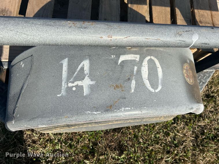 image for item DN0555 2016 Diamond C utility trailer