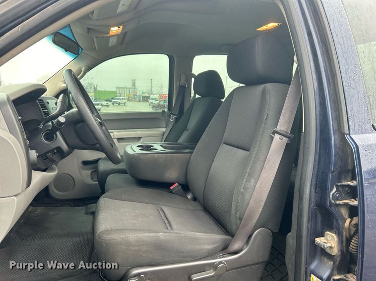 image for item DN0679 2012 Chevrolet  Silverado 1500 Crew Cab pickup truck