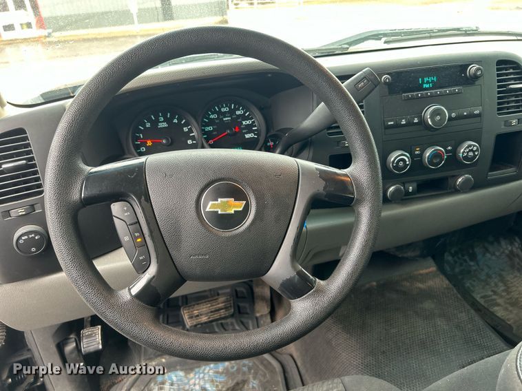 image for item DN0679 2012 Chevrolet  Silverado 1500 Crew Cab pickup truck