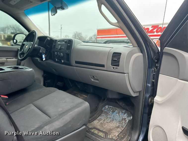 image for item DN0679 2012 Chevrolet  Silverado 1500 Crew Cab pickup truck