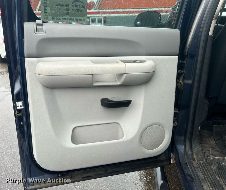 image for item DN0679 2012 Chevrolet  Silverado 1500 Crew Cab pickup truck